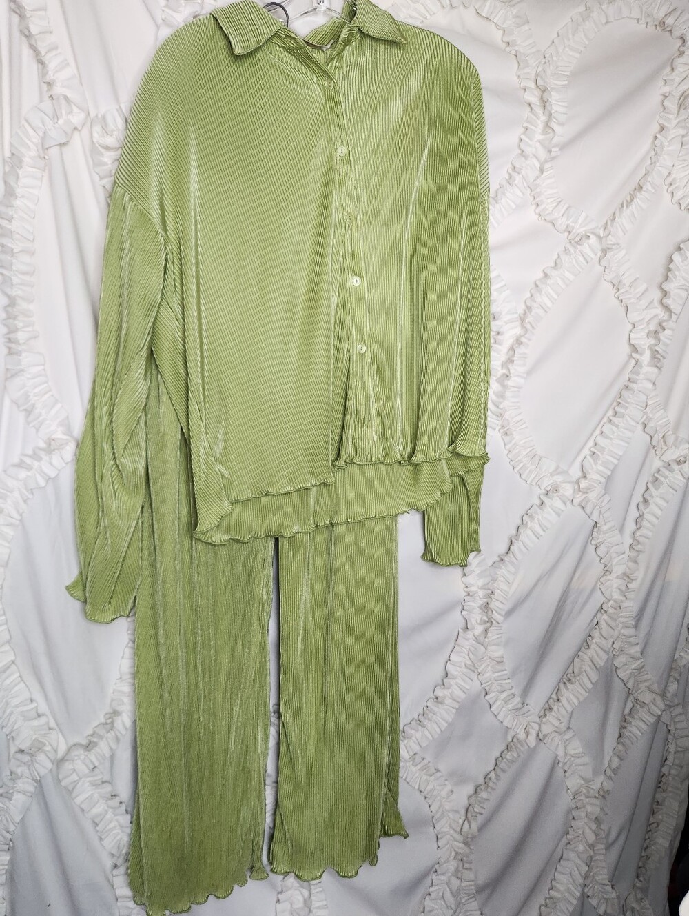 Beige Botany Green Two Piece Lounge Set Long Sleeve Pants Sz Small